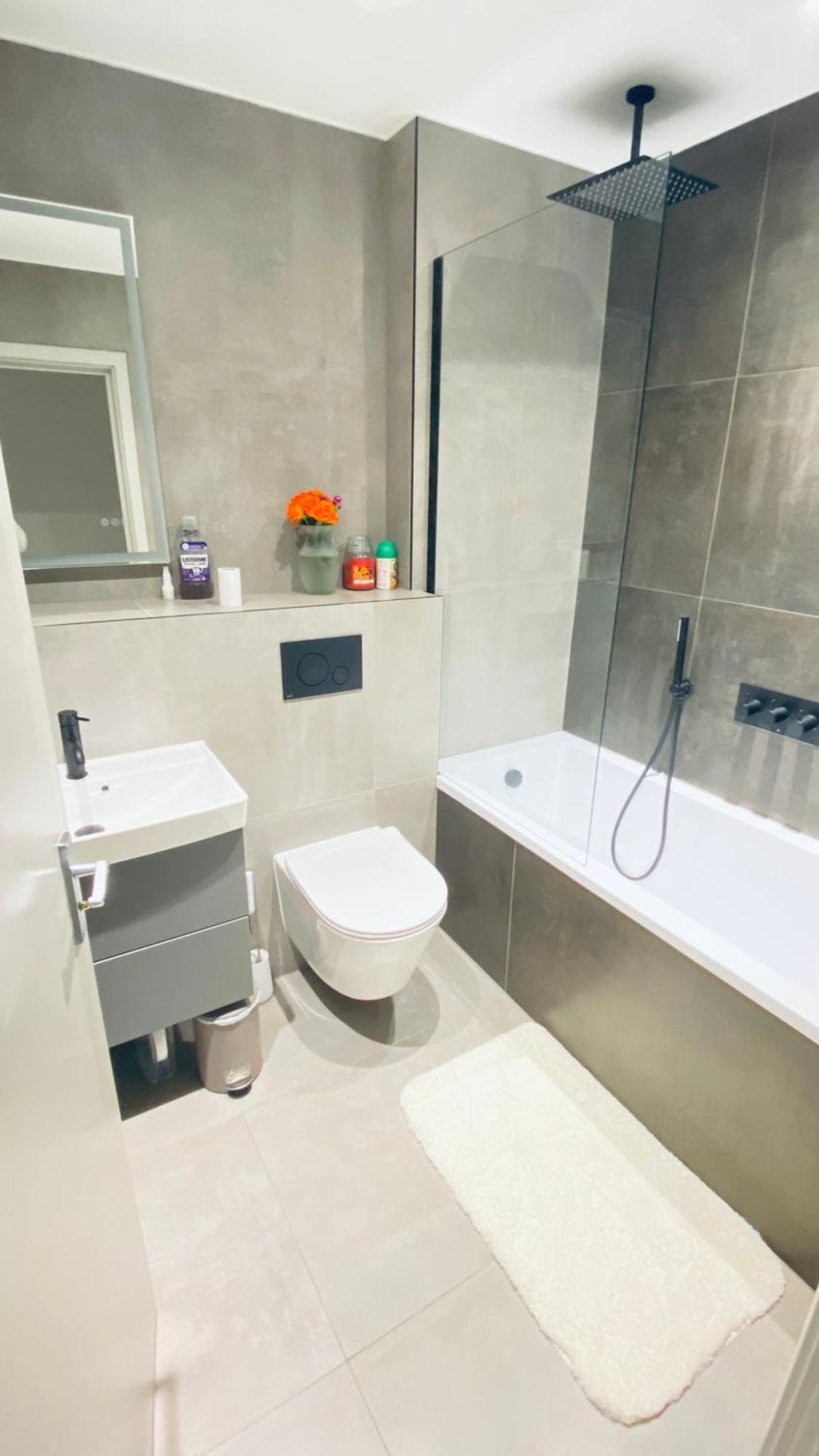 Shadwell - Walking Distance To Tower Bridge, Two Stations In Close Proximity Londres Exterior foto